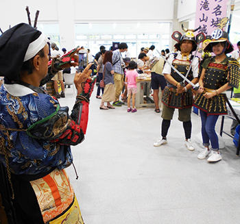 滝山城跡群・自然と歴史を守る会協力 甲冑試着体験（無料）